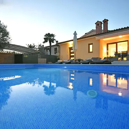 Natali By Interhome *
